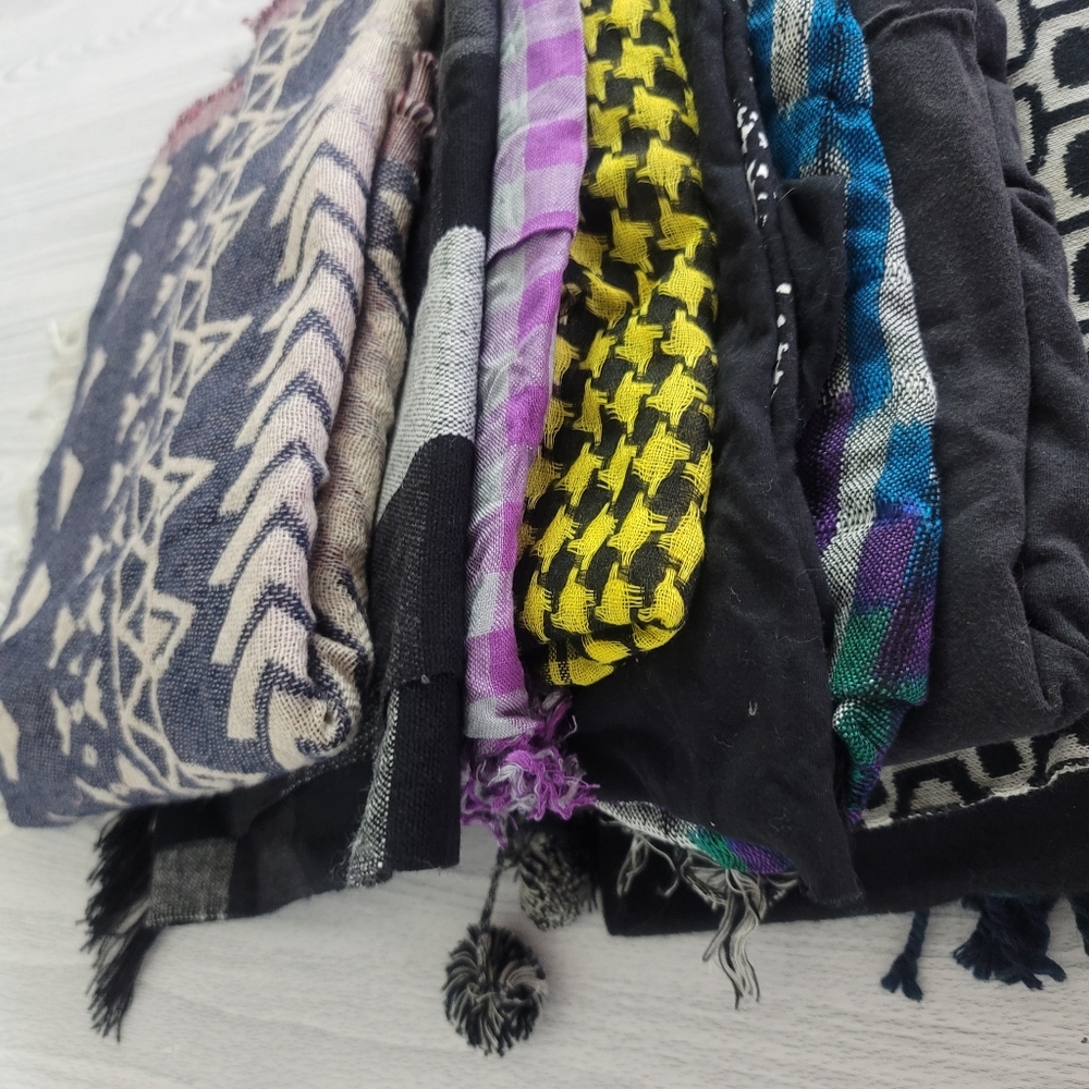 Scarves Bundle - Picture 5 of 7